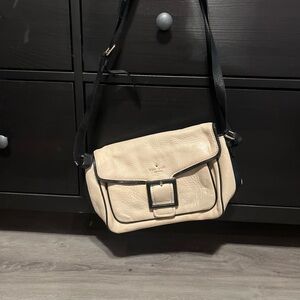 Elegant Cream Leather Shoulder Bag